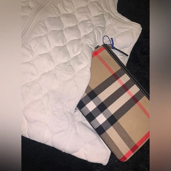 LADIES QUILTED VEST - Picture 4 of 5